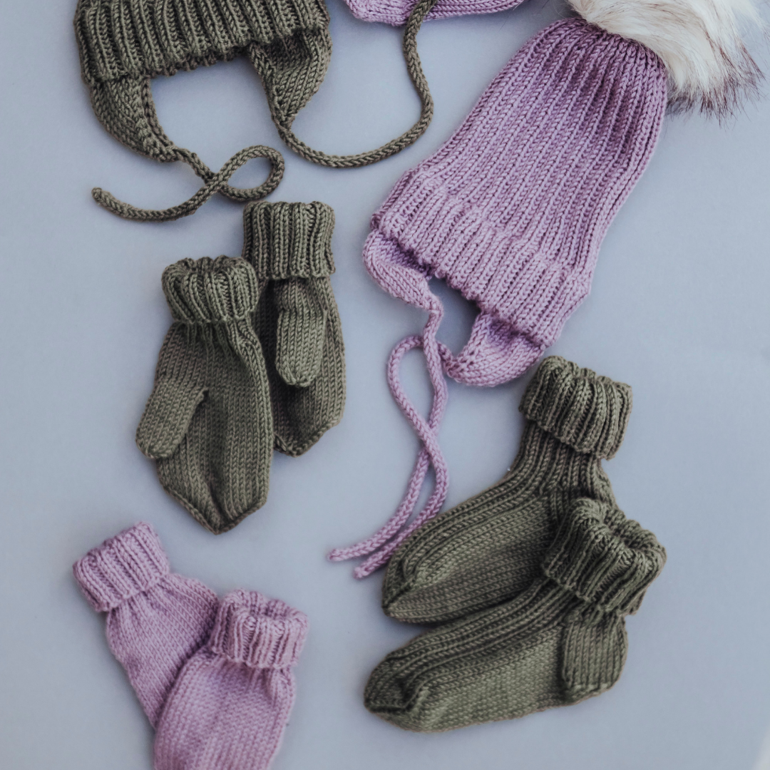 Retro Kombo - Mütze, Handschuhe und Socken für Kinder und Babys im Rippenmuster
